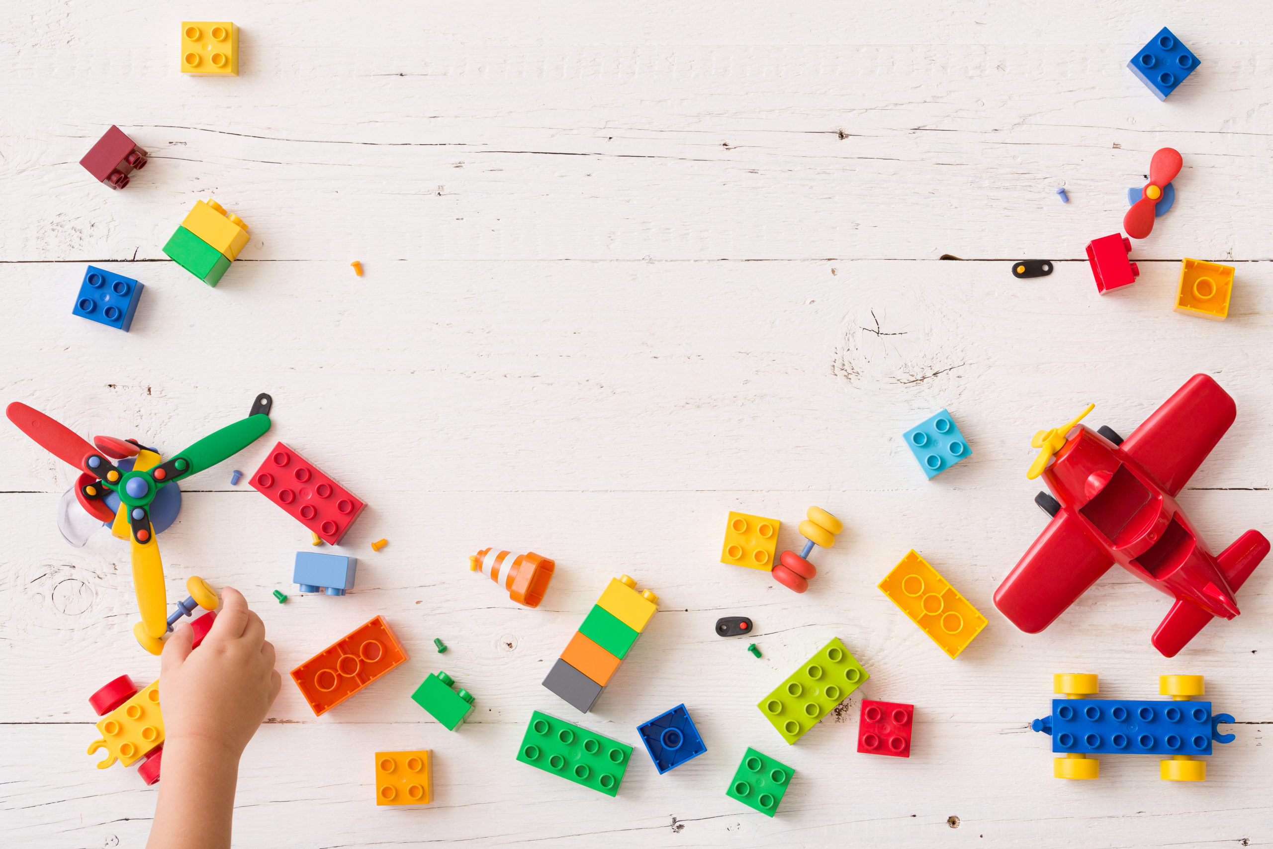 Nettoyer les jouets en plastique grâce à Pierre d'Argent®